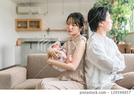 Couples fighting over raising a baby 120599857