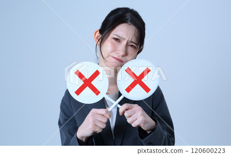 拒絕的女商人的形象 120600223