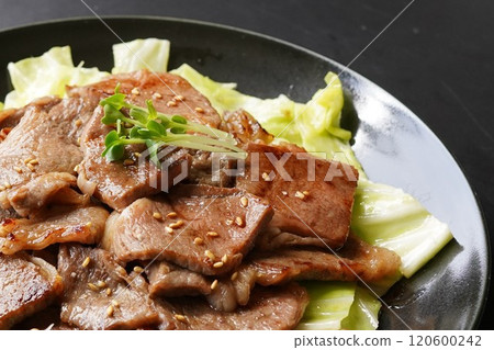 Japanese Black Beef Kalbi, Offcuts, Yakiniku, Domestic Beef, Cabbage Japanese Black Beef Kalbi, Offcuts, Yakiniku, Domestic Beef, Cabbage 120600242