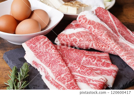 Japanese Black Beef for Sukiyaki 120600417