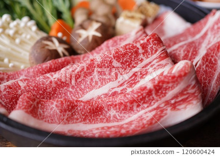 Japanese Black Beef for Sukiyaki 120600424