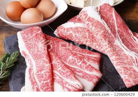Japanese Black Beef for Sukiyaki 120600429