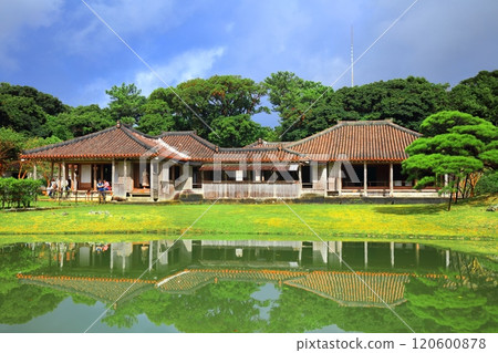 [Okinawa Prefecture] Shikinaen Palace (Shinji Pond), the villa of the Ryukyu royal family 120600878