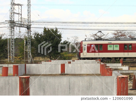 A train on the Kintetsu Nara Line running through the World Heritage Site of Heijo Palace A train on the Kintetsu Nara Line running through the World Heritage Site of Heijo Palace 120601090