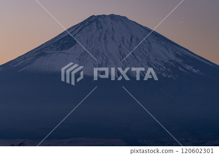 [靜岡縣]富士山和御殿場市的夕陽和乙女峠景觀 120602301