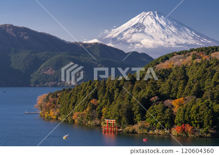 [神奈川縣] 富士山和蘆之湖，從箱根看到的富士山 120604360