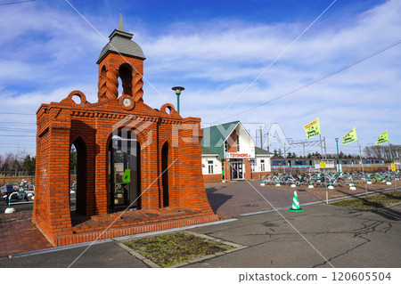 豐幌車站前的磚造電話亭 豐幌車站前的磚造電話亭 120605504