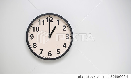 Classic Black-Edged Clock on White Background at 13.00/01.00 - Perfect for Time Management and Text Space Classic Black-Edged Clock on White Background at 13.00/01.00 - Perfect for Time Management and Text Space 120606054