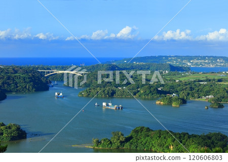 [Okinawa Prefecture] The Haneji Inland Sea (Yagaji Island and Kouri Island) as seen from the Arashiyama Observatory on a clear day 120606803