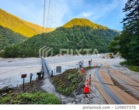 Climbing Mt. Eboshi and Mt. Minamizawa in summer (Fudosawa Suspension Bridge) 120607378