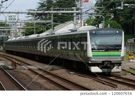 E233 series 6000 series train running on the Yamanote freight line in Harajuku 120607656