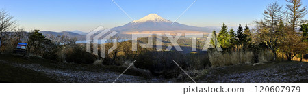 Panorama from the summit of Ishiwariyama in the Doshi Mountains: Mount Fuji at sunrise 120607979