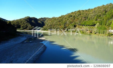 View of the Tenryu River from the platform at Tameguri Station on the Iida Line View of the Tenryu River from the platform at Tameguri Station on the Iida Line 120608097