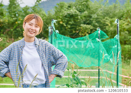 田野與婦女、農民、家庭花園、鄉村生活 120610533