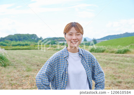 田野與婦女、農民、家庭花園、鄉村生活 120610584