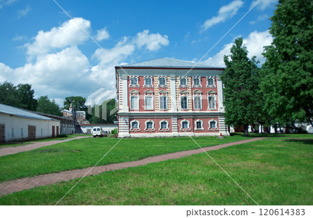 Kremlin Square 120614383