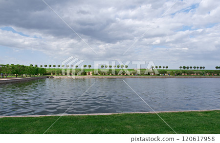 Marley pond in Peterhof Palace 120617958