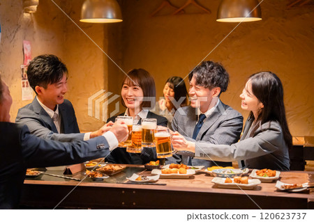 Business people having a big toast at an izakaya 120623737