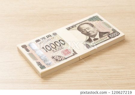 1 million yen on the table 1 million yen on the table 120627219