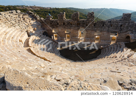 Remains of Odeon at archaeological site of ancient settlement of Kibyra, Turkey 120628914
