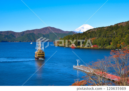 Autumn Motohakone Lake Ashi Mt. Fuji 120635989