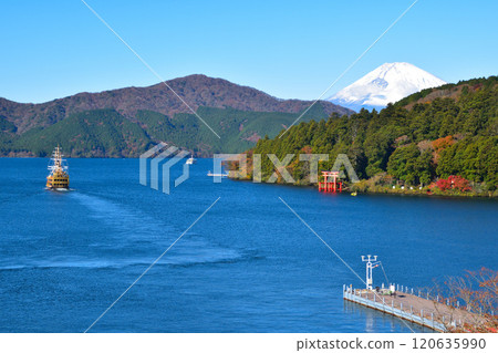 Autumn Motohakone Lake Ashi Mt. Fuji 120635990