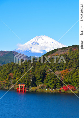 Autumn Motohakone Lake Ashi Mt. Fuji Autumn Motohakone Lake Ashi Mt. Fuji 120636038