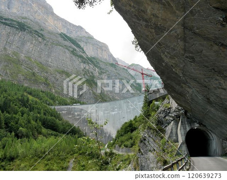 Dam and road on Lake Gigerwald (Canton of St. Gallen, Switzerland) 120639273