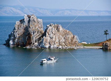 Rock Shamanka at headland Burhan 120639752