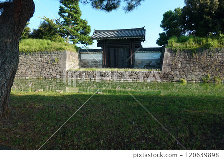 二條城南門（京都府京都市） 120639898