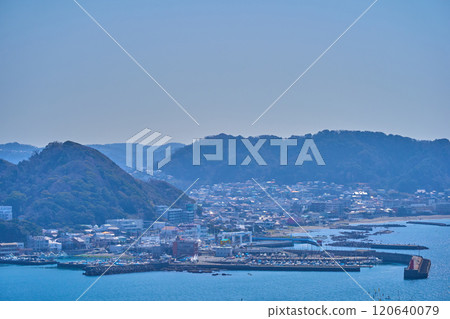 View of the southeast side (Hayama Port, etc.) from Osaki Park in Zushi City, Kanagawa Prefecture View of the southeast side (Hayama Port, etc.) from Osaki Park in Zushi City, Kanagawa Prefecture 120640079