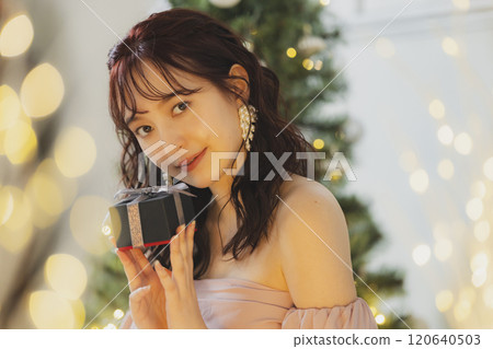 Illuminations and women 120640503
