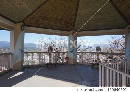 位於岡山縣津山市的津南眉山山坡上的展望台 120640891