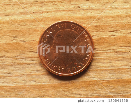currency of Sweden 1 krona coin obverse showing king Carl XVI Gu 120641336