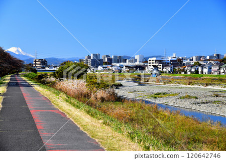Ichibanbashi Bridge/Asakawa River, overlooking JR Toyota Station (Hino City, Tokyo) [2024.11] 120642746