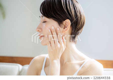 Female beauty is beautiful 120644338