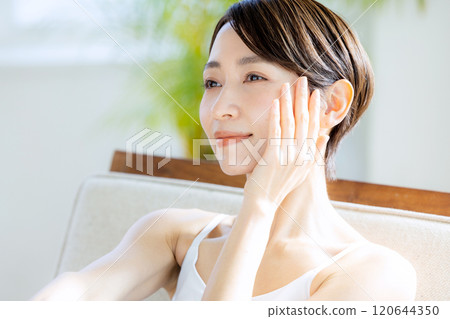 Female beauty is beautiful Female beauty is beautiful 120644350