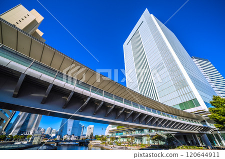Yokohama cityscape in Japan in November. A city with a pedestrian bridge. View of Yokohama City Hall and Minato Mirai, etc. = November 24th 120644911