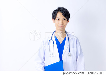 Doctor white background male 120645109