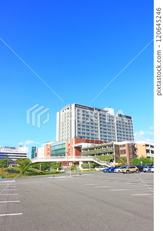 A view of Aichi Medical University Hospital in Nagakute City, Aichi Prefecture 120645246