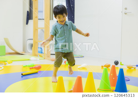 兒童保育/治療圖像 兒童保育/治療圖像 120645313