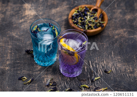 Cold blue and purple tea Butterfly pea Cold blue and purple tea Butterfly pea 120651131