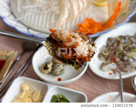 Korean style Fish Roe Rice 120651576