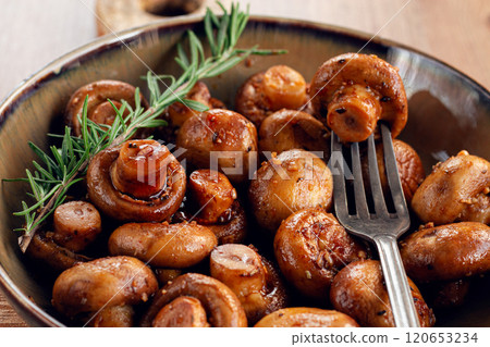 fried mushrooms, with spices, in soy sauce, vegetarian food, homemade, no people, fried mushrooms, with spices, in soy sauce, vegetarian food, homemade, no people, 120653234