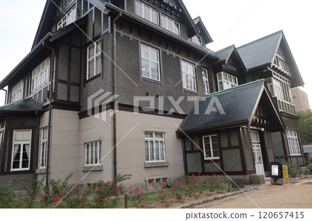 Western-style main building for customer service Western-style main building for customer service 120657415