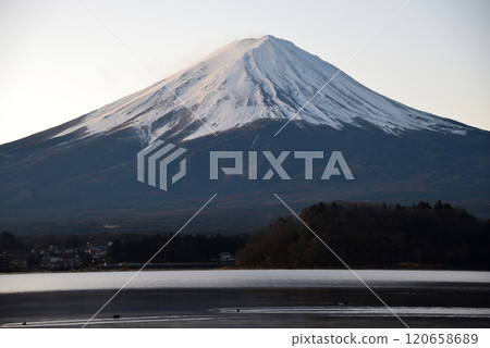 Mount Fuji at dawn as seen from Lake Kawaguchi, Yamanashi Prefecture 120658689
