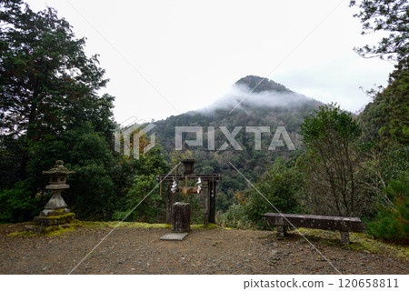 Himurogatake distant worship site "Ichigan-san" Iwatoyama 120658811