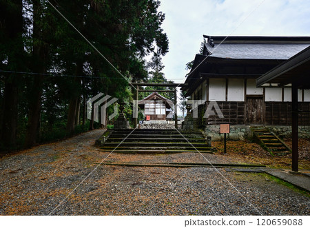 Kuroki Torii Gate of Toyouke Shrine, Motoise Geku Kuroki Torii Gate of Toyouke Shrine, Motoise Geku 120659088