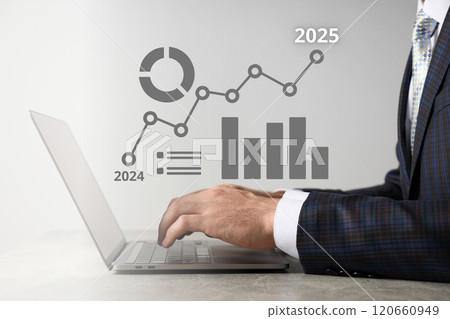 Goals 2025, career planning, for the next year. 120660949