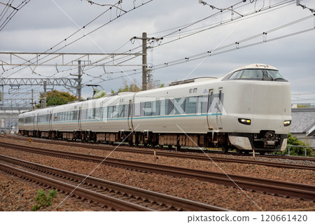 6-car 287 series Kuroshio express train running on the Tokaido Line 120661420
